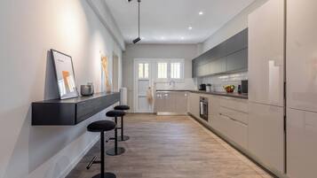 Executive Apartment, Balcony