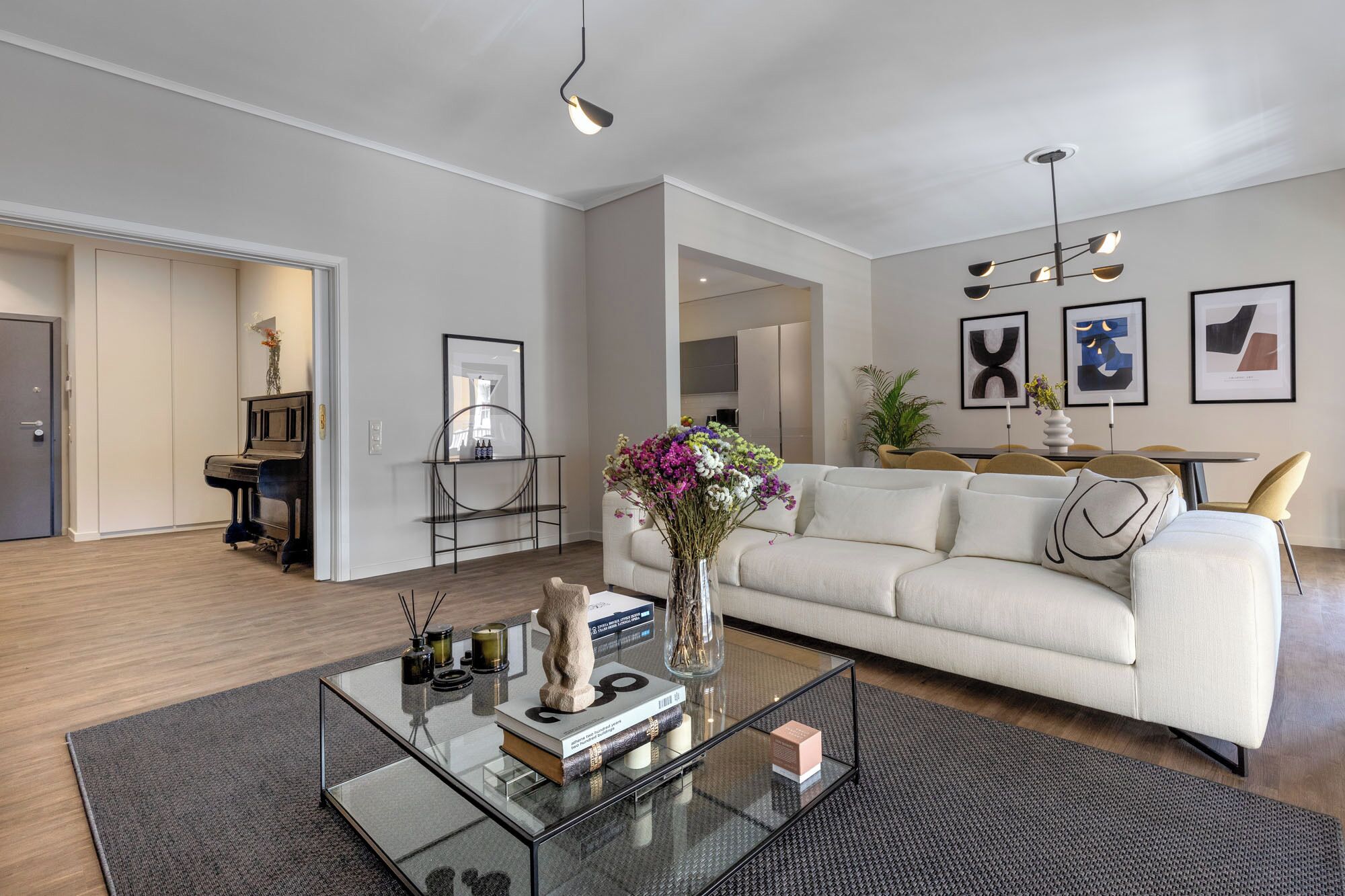 Executive Apartment, Balcony
