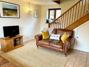 Luxury Cottage, Private Bathroom | Living area - Allercott Farm (Minehead)