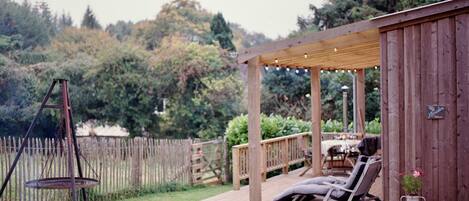 Luxury Cabin, Private Bathroom | Terrace/patio