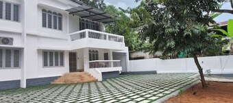Genesis spaces non AC upto 4 guests Kottayam