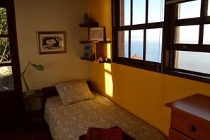3 habitaciones, escritorio, cuna de viaje y wifi 