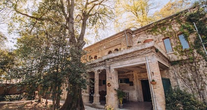 Historic Baron's Estate in Amazing Abruzzo! Family-friendly. Pet-friendly.