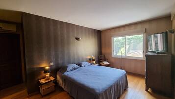 6 chambres, bureau, fer et planche Ă repasser, Wi-Fi gratuit