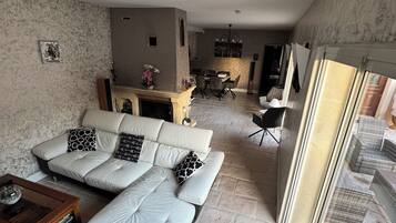 Smart TV, fireplace, DVD player, foosball