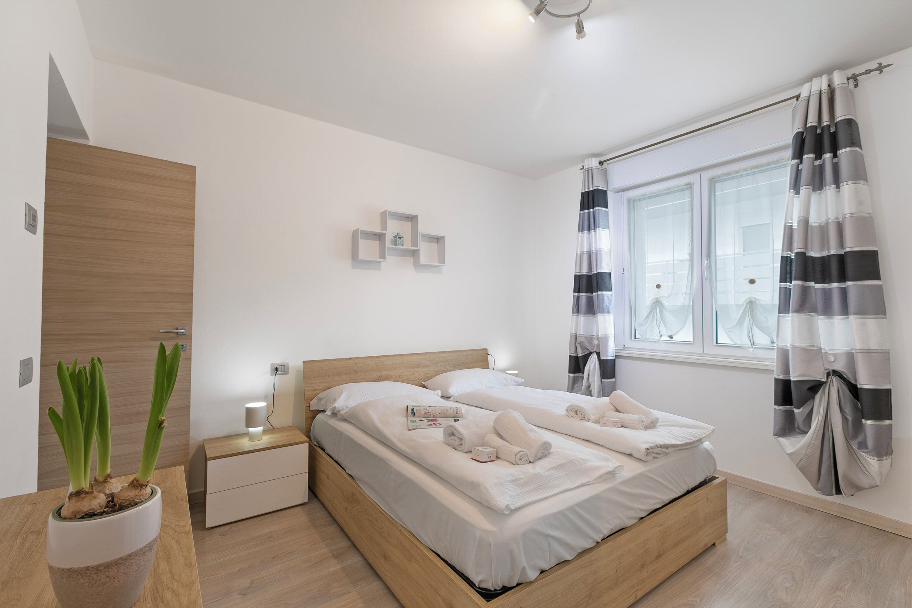 Apartamento familiar, varias habitaciones (Thomas's House) | 3 dormitorios, tabla de planchar con plancha, wifi gratis y ropa de cama