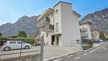 Family Apartment, Multiple Bedrooms (Thomas's House) | Exterior