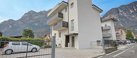 Family Apartment, Multiple Bedrooms (Thomas's House) | Exterior