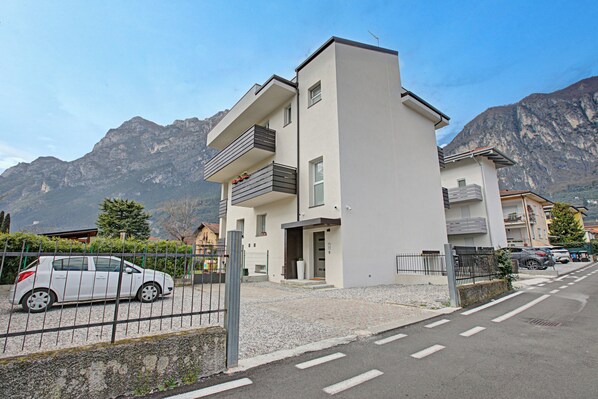 Family Apartment, Multiple Bedrooms (Thomas's House) | Exterior