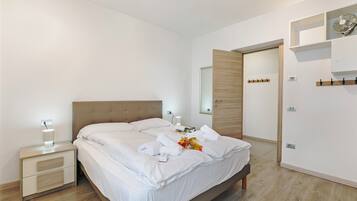 Family Apartment, Multiple Bedrooms (Thomas's House)