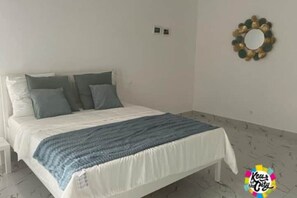 5 bedrooms, WiFi, bed sheets