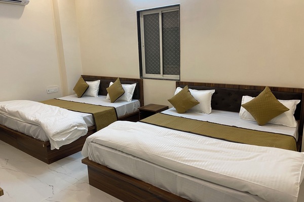 Family Double or Twin Room | Free WiFi