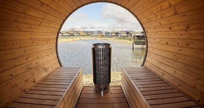 Host Stay Stan Hollis Lodge