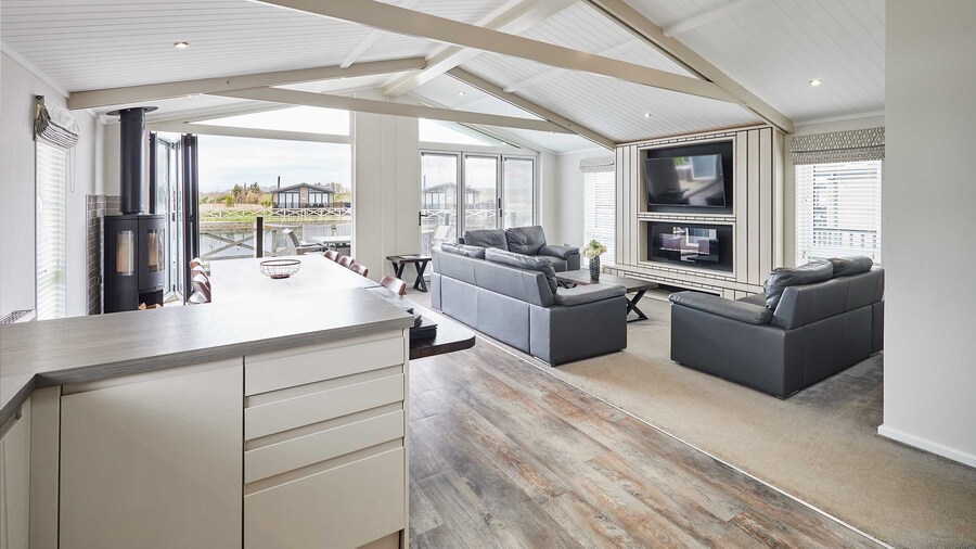 Host Stay Captain Cook Lodge