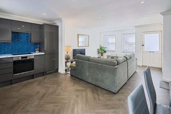 House | 2 bilik tidur