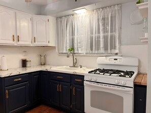 Fridge, microwave, oven, stovetop - Big City Haven | Safe & Spacious 2BR Retreat near NYC w/ Porch, Sleeps 7 (Yonkers)