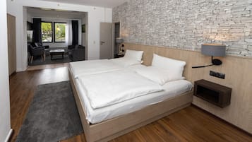 Habitació doble Deluxe, bany privat, vistes a la muntanya | Mobiliari individual i escriptori