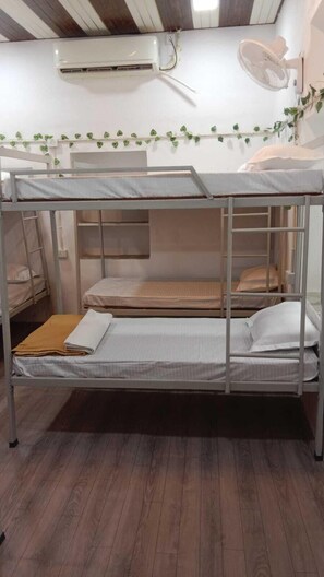 Basic Room - Pranam Dormitory (Udaipur)