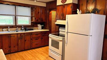 Micro-ondes, four, plaque de cuisson