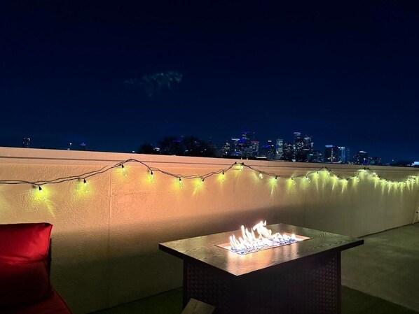 Property grounds - Modern "NASA" Home - Billiard, Ping pong, Rooftop (Houston)