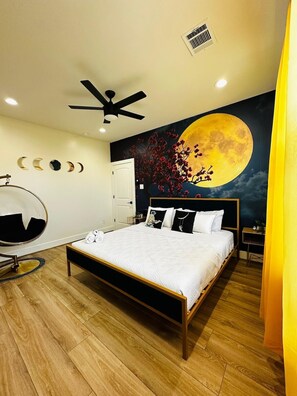 3 bedrooms, iron/ironing board, Internet, bed sheets - Modern "NASA" Home - Billiard, Ping pong, Rooftop (Houston)