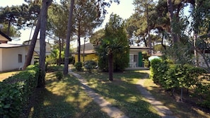 Villa, 3 Bedrooms, Patio, Garden View | Property grounds