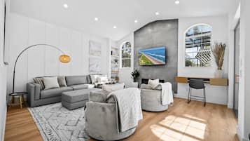 House | 5 bedrooms, Internet