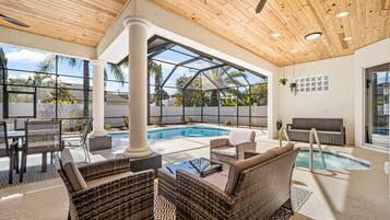 House | 5 bedrooms, Internet