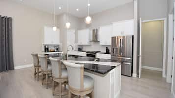 House | 3 bedrooms, high-speed internet