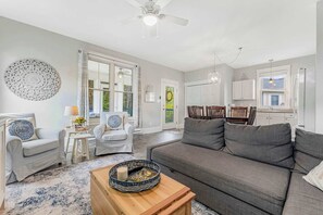 Televisión y oficina 