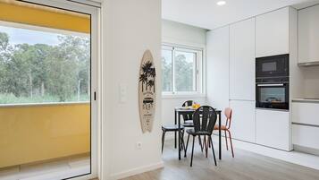 Business Apartment, 1 Double Bed, Non Smoking | Living area | 32-inch flat-screen TV with satellite channels