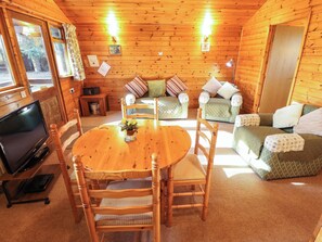 Dining - Goldcrest (Alford)