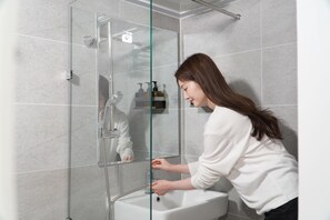 ベーシック シングルルーム 禁煙 ペット不可 | 共用バスルーム