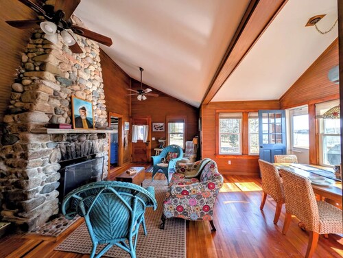 Waterfront Sea Cottage w/ Fire Pit, 1 dog, watertoys