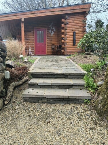 Pretty little cabin in the heart of the burren