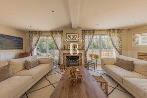 Smart TV, fireplace, printers