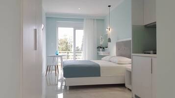 1 bedroom, iron/ironing board, travel crib, WiFi