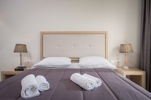 1 chambre, lit parapluie, Wi-Fi, draps fournis