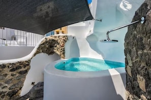 Private spa tub - Hidden Gem (Fira)