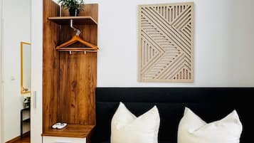 Basic Room | Iron/ironing board, free WiFi
