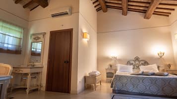 Deluxe Double Room | Premium bedding, down duvets, individually furnished, desk