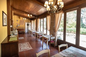 Petit déjeuner buffet compris tous les jours