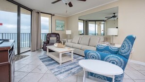 Living area - Phoenix V 1015 2 Bedroom Condo (Orange Beach)