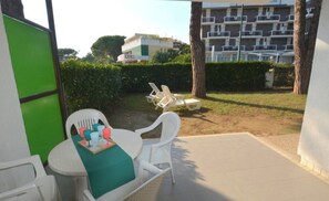 Villa, 2 Bedrooms, Patio, Garden View | Balcony