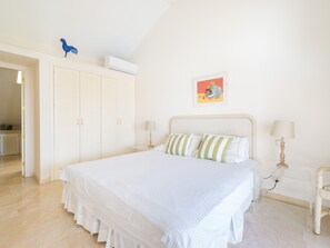 4 bedrooms - Apartment in Pasito Blanco Near Private Beach (San Bartolomé de Tirajana)