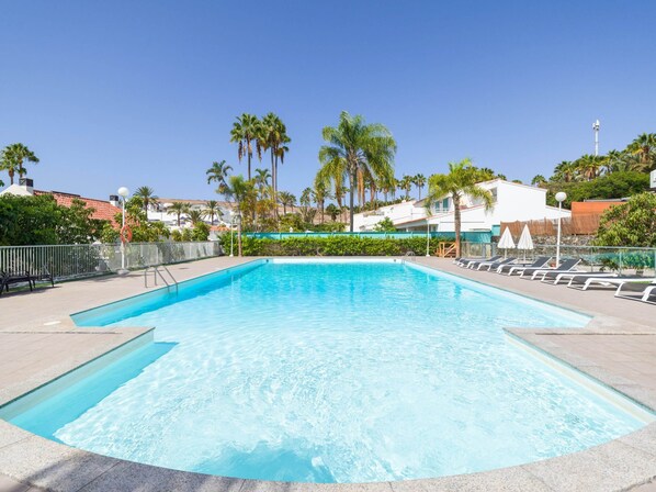 House | Pool | Outdoor pool - Apartment in Pasito Blanco Near Private Beach (San Bartolomé de Tirajana)