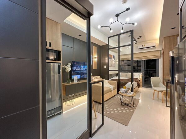 1 bedroom, desk, iron/ironing board, free WiFi