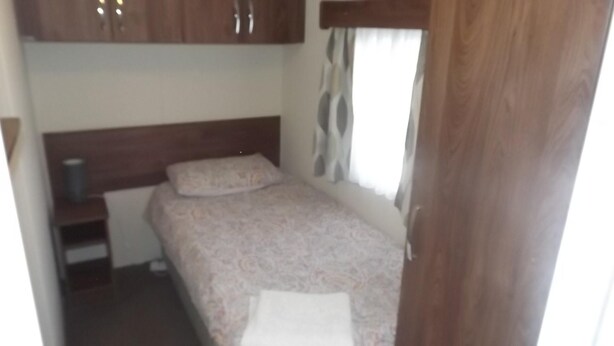 小屋 | 3 間睡房、熨斗/熨衫板、免費 Wi-Fi、床單