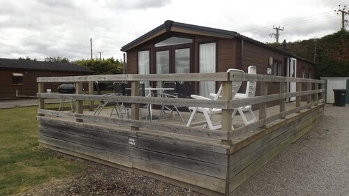 Modern 3 Bedroom Lodge at Avonvale Holiday Lodges
