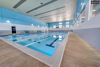 Cosy Lakefront Condo -- 1-bedroom w/WiFi & fitness room in wonderful Huddleston